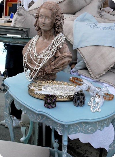 bust with pearls