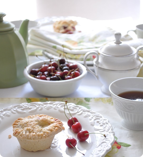 tea with pie