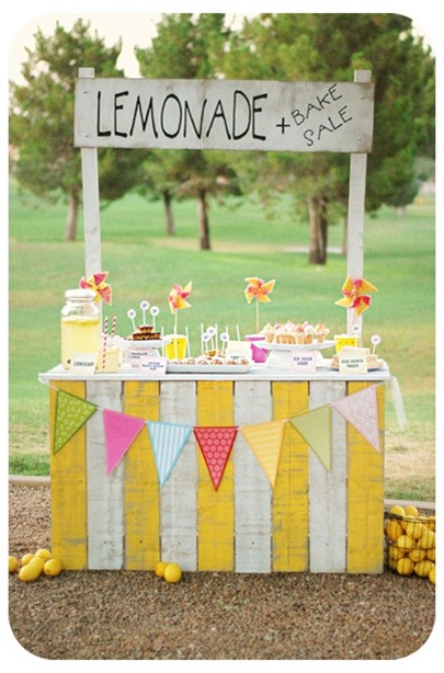 lil luna vintage lemonade stand via ucreate