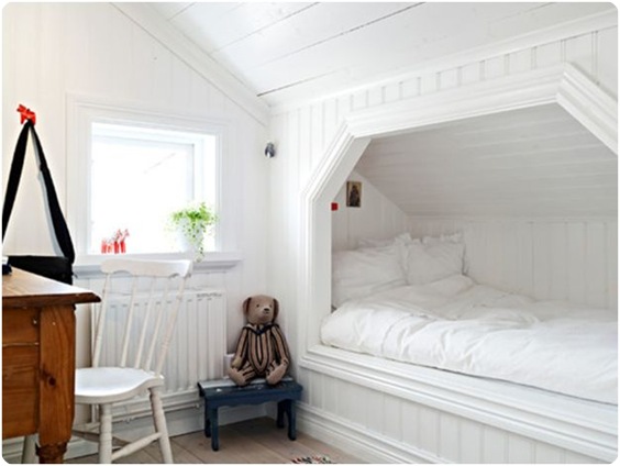 built in daybed
