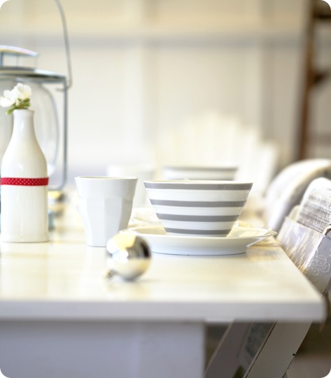 beach cottage christmas table 1