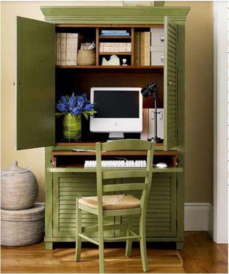 green computer hutch