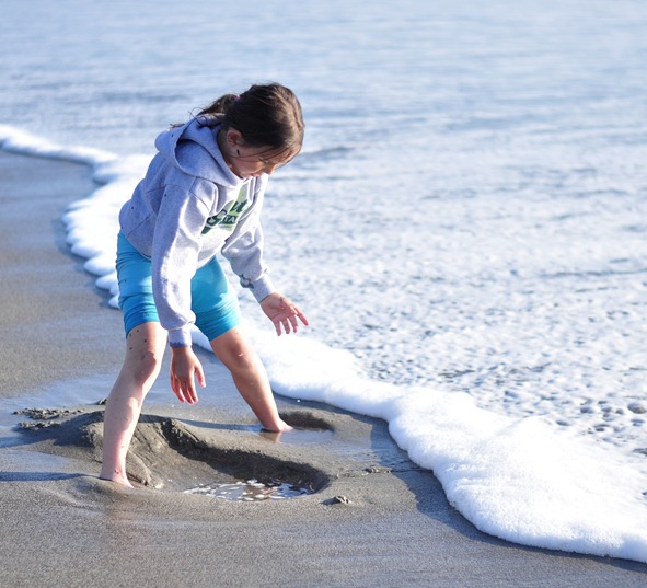 girl sand