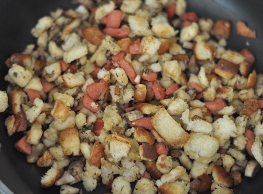 crouton sausage mushroom