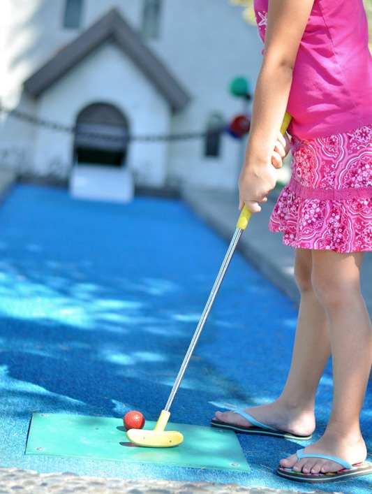 kids miniature golf