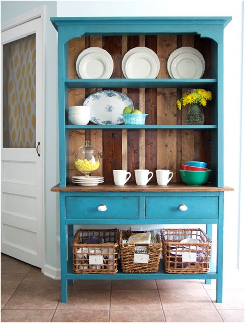 the handmade home hutch via ana white plans