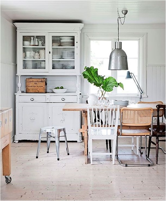 mixed wood tones with white