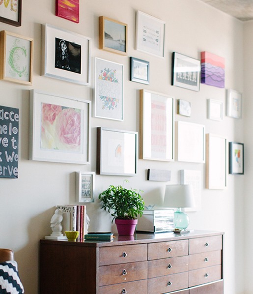 gallery wall theeverygirl