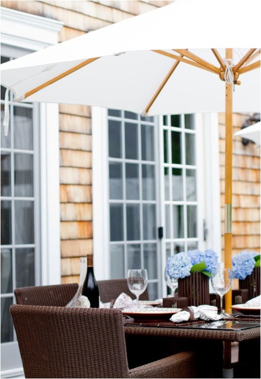 outdoor table setting
