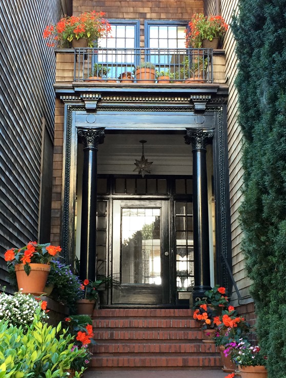 black column entry
