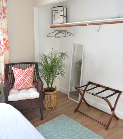 luggage rack