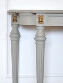 gray console