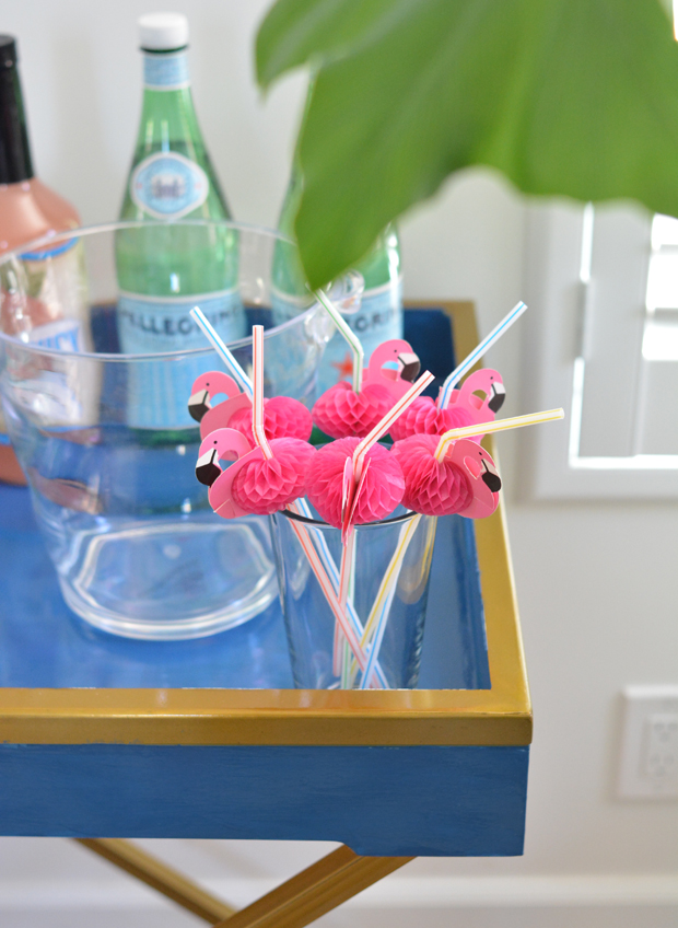 flamingo straws in glass