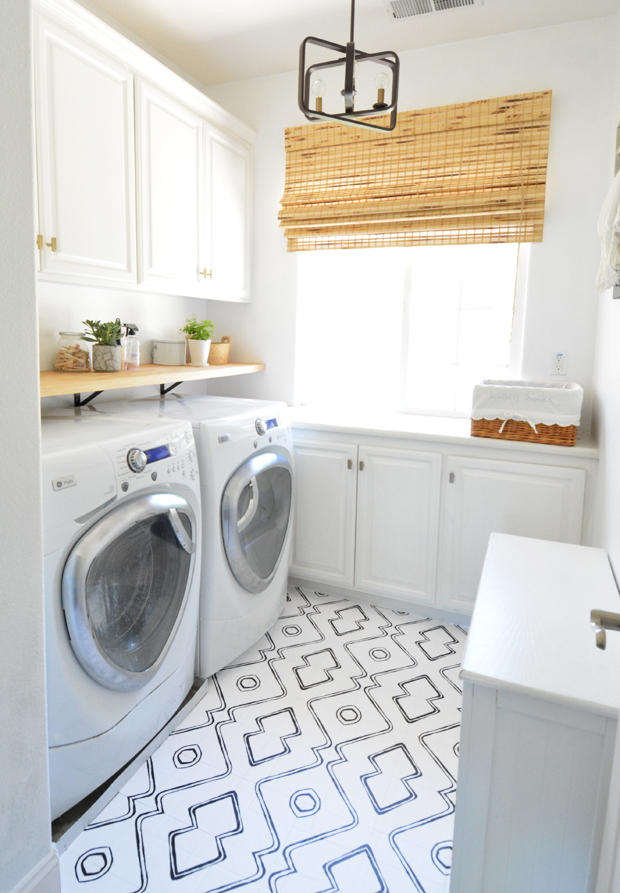 Ugly Floor Laundry Room Refresh, What Kind Of Flooring For Laundry Room