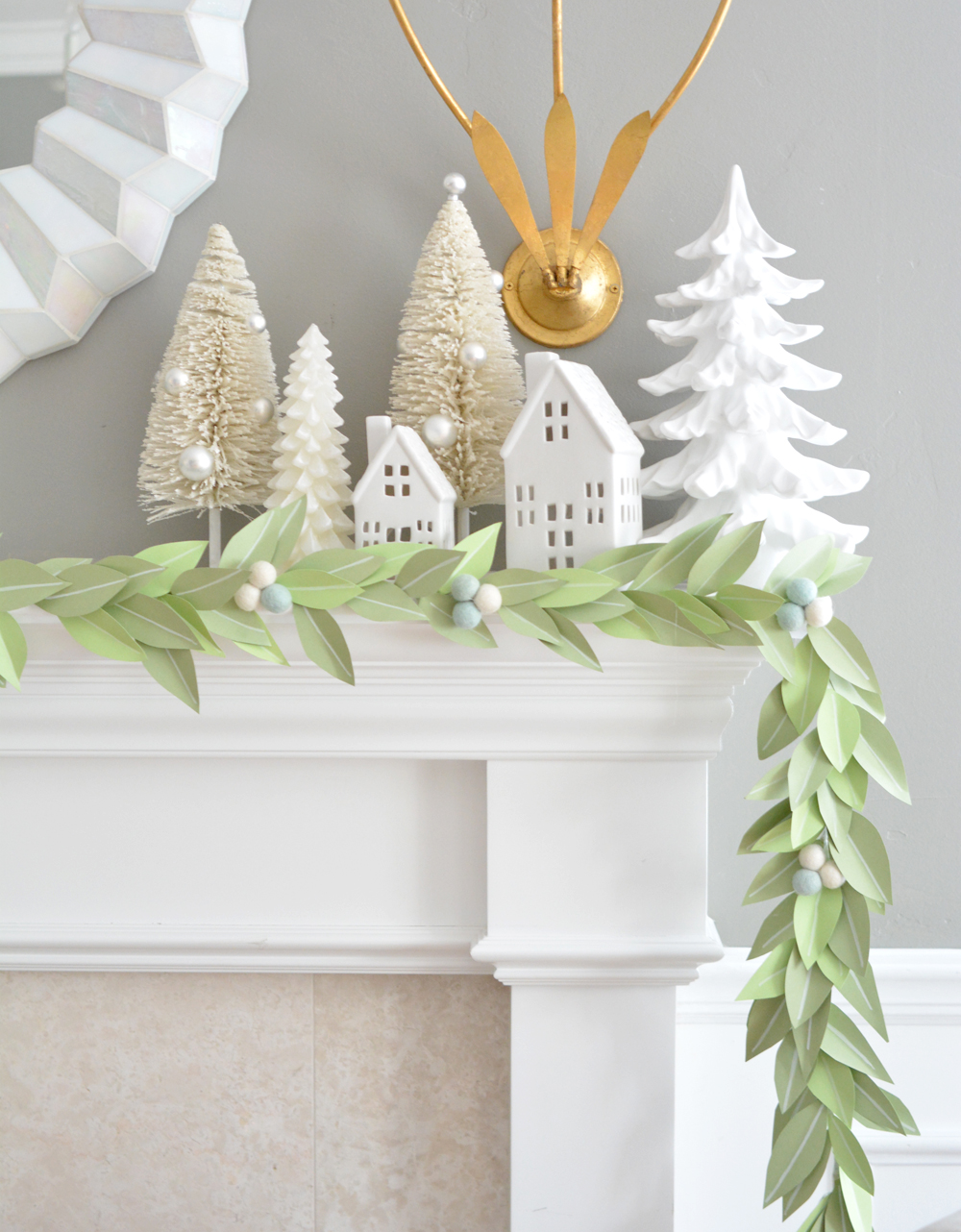 How to Make An Oversized Paper Christmas Garland - Paper Garland Tutorial